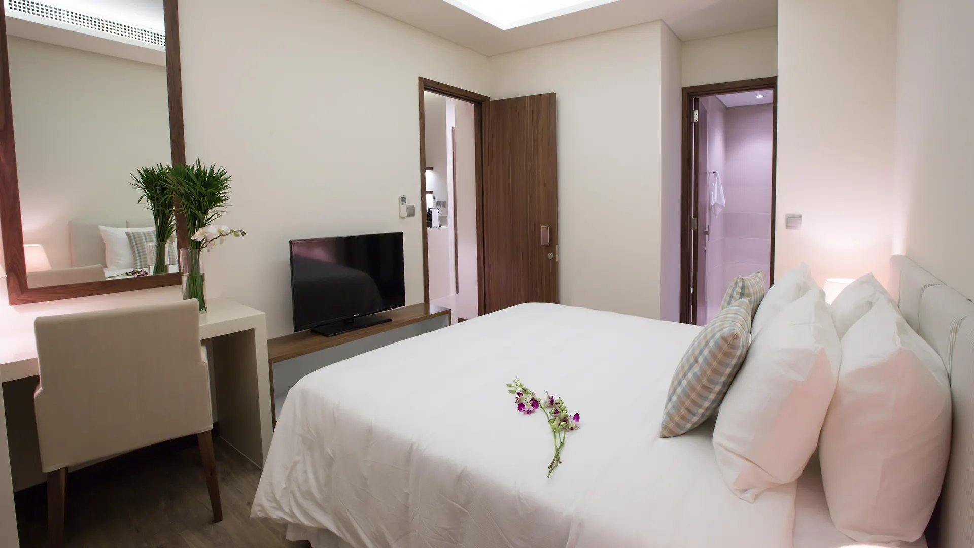 A La Carte Da Nang Beach Hotel
