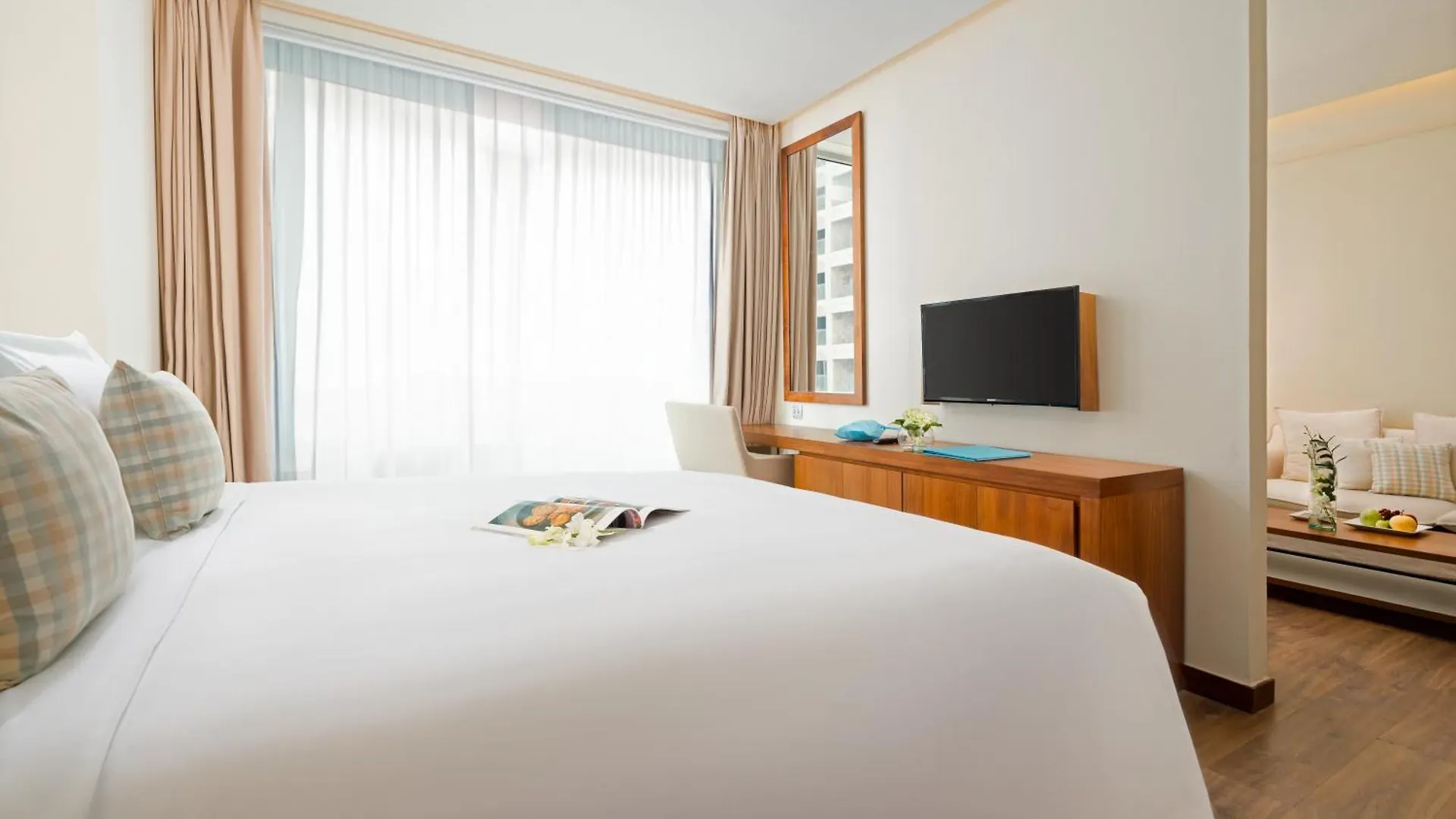 A La Carte Da Nang Beach Hotel